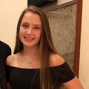 Meet your Posher, Lucia